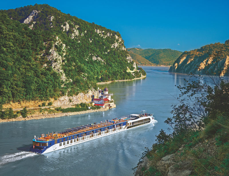 The Travel Institute and AmaWaterways announce new bonus commission for certified graduates